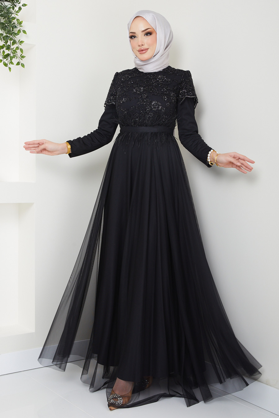 BLACK EVENING DRESS